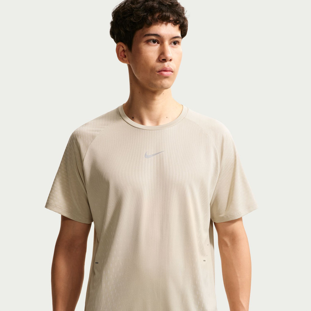 ナイキ メンズ 陸上/ランニング ウェア 半袖Tシャツ ストライド Aero