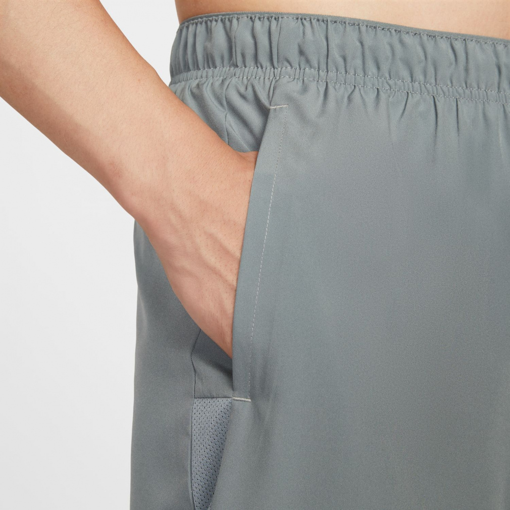 ナイキ メンズ ランニング ショートパンツ チャレンジャー Dri-FIT 7