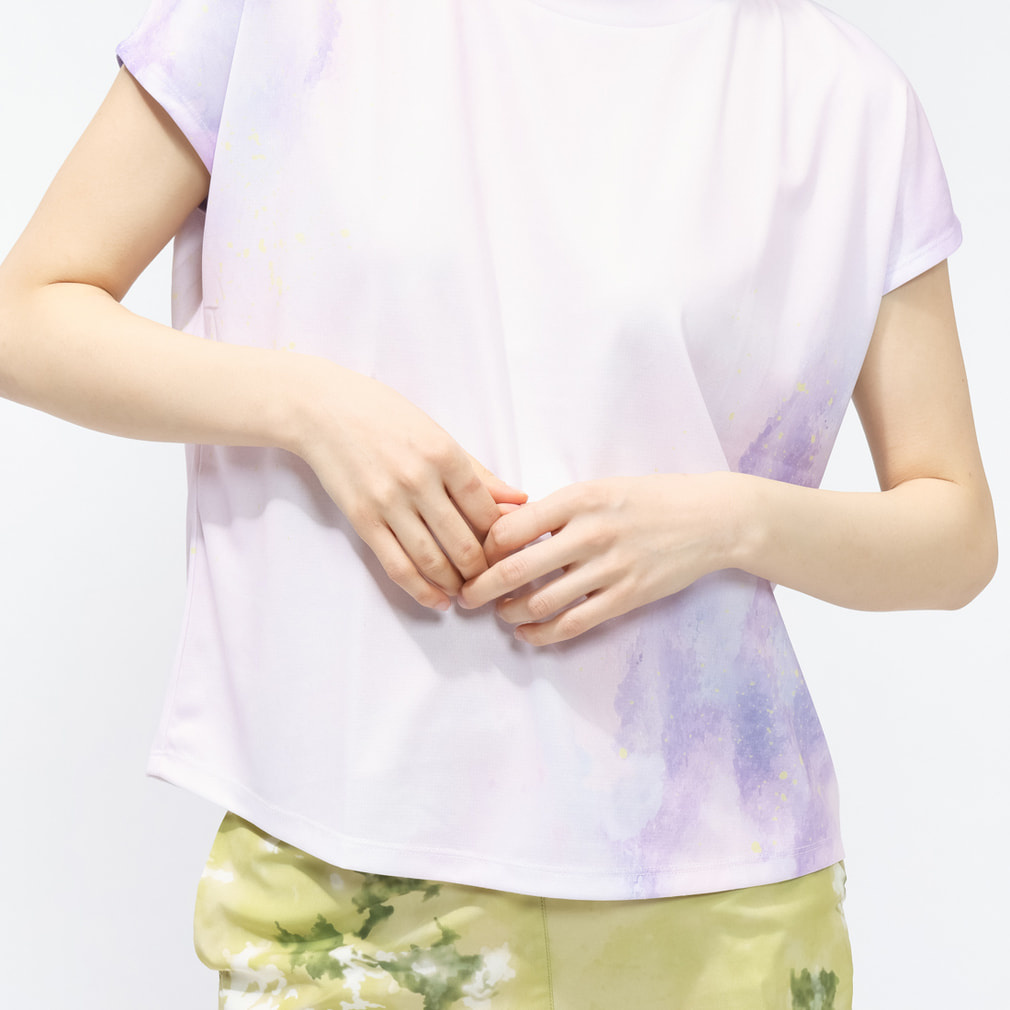【激アツ】On ランニング 超軽量 Tシャツ ティゴラ レディス 陸上/ランニング 半袖Tシャツ UVカット総柄