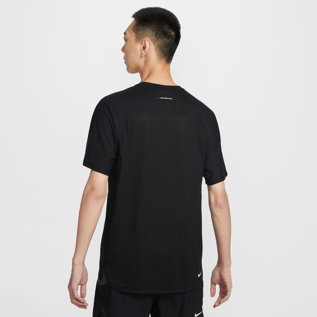 Nike ブラック アンダーシャツ ジップアップ ナイキ メンズ 陸上/ランニングウェア 半袖Tシャツ ACG Solar Chase