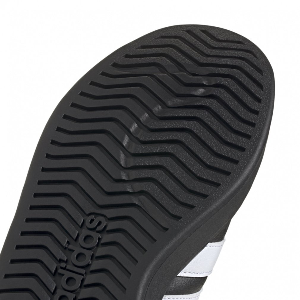 アディダス ストリートトーク JP8276 スニーカー ： ブラック adidas