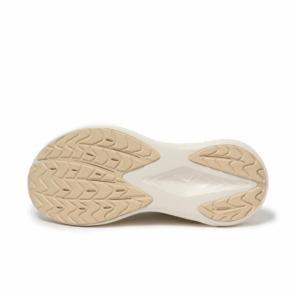 プーマ マキシマ プロ MAXIMA PRO 313313 32 スニーカー ： ベージュ