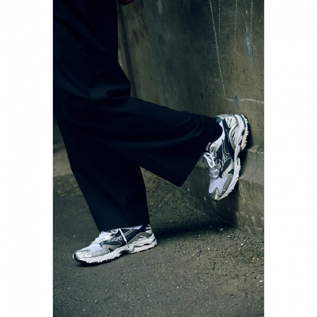 ミズノ ウエーブライダー10 D1GA210415 スニーカー ： ホワイト