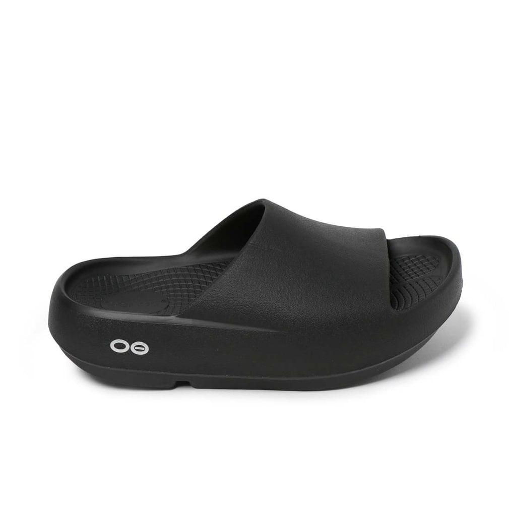 ウーフォス OOahh+ Black ウーアープラス 1110050261 メンズ レディス