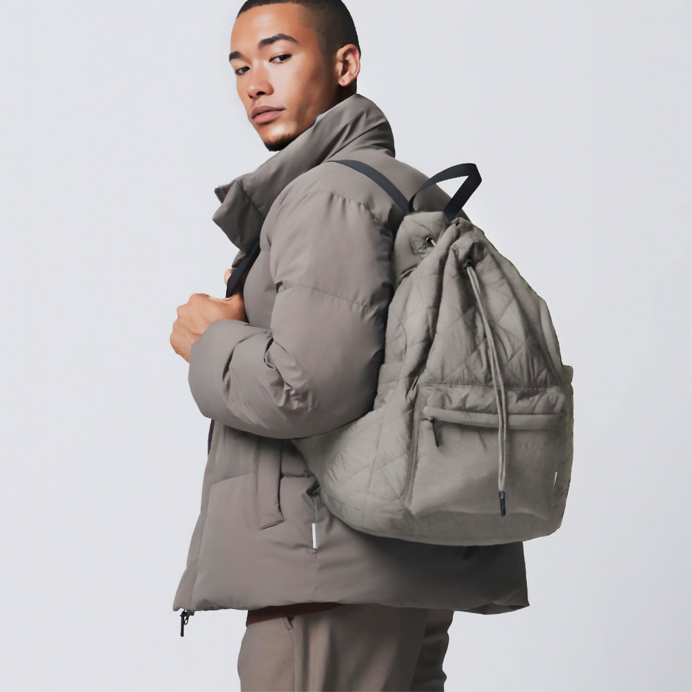 ティゴラ 大きくひらくリュックサック キルティングGY 4231030905