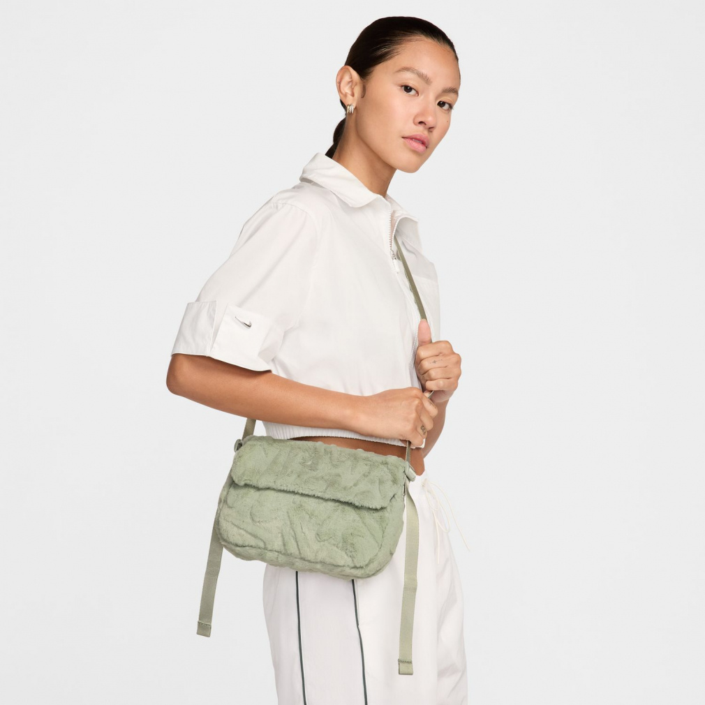 ナイキ ウィメンズ NSW FTRA 365 FUR クロスボディ FZ1326 370