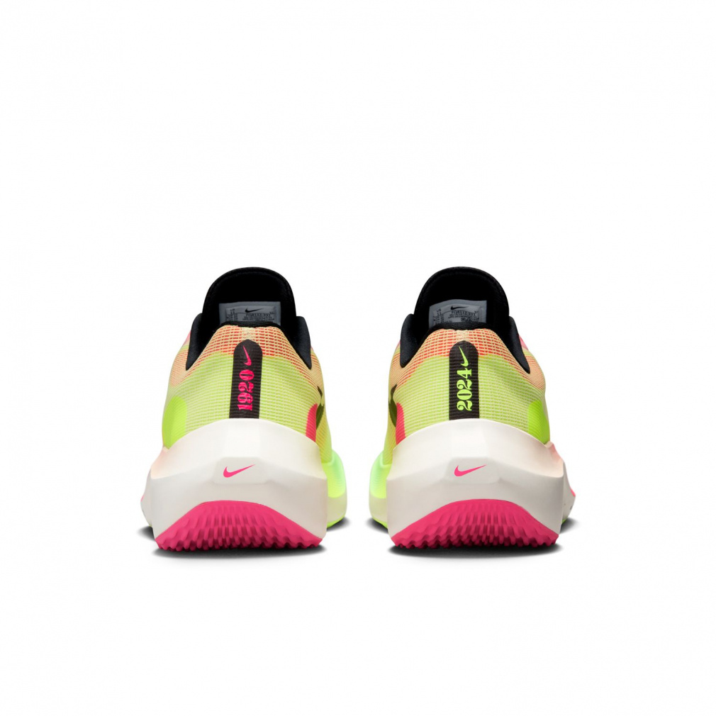 新品　ナイキ　ズームフライ5 ランニングシューズ NIKE公式】ナイキ ズームフライ 5｜ランニングシューズ診断