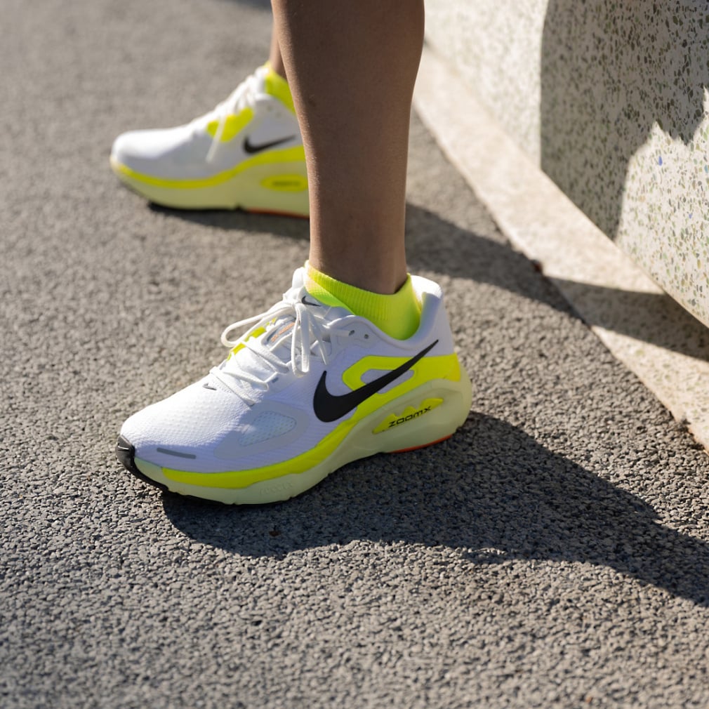 ナイキ スポーツデポ・アルペン限定カラー STRUCTURE PLUS