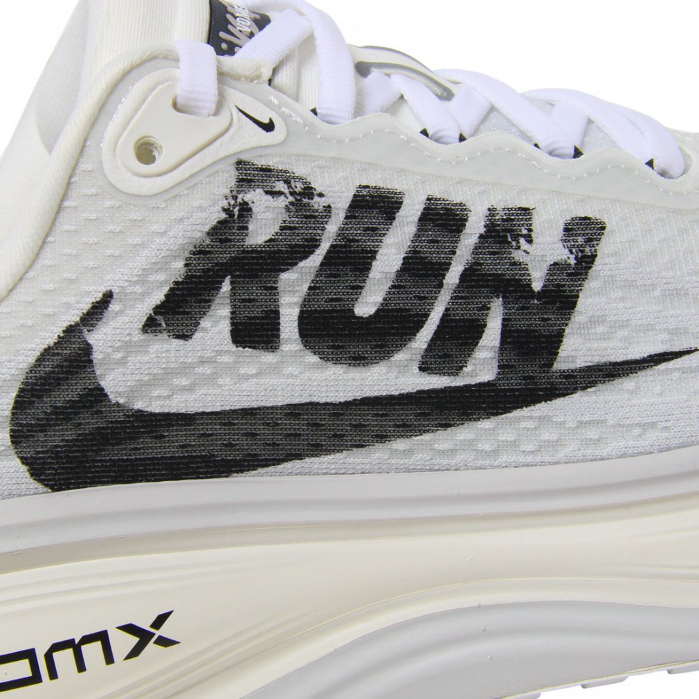 新品　定価以下　メンズ　25.5 ボメロプラス　 NIKE ボメロ　プラス 次世代のマキシマム クッショニング ナイキ ボメロ プラスと