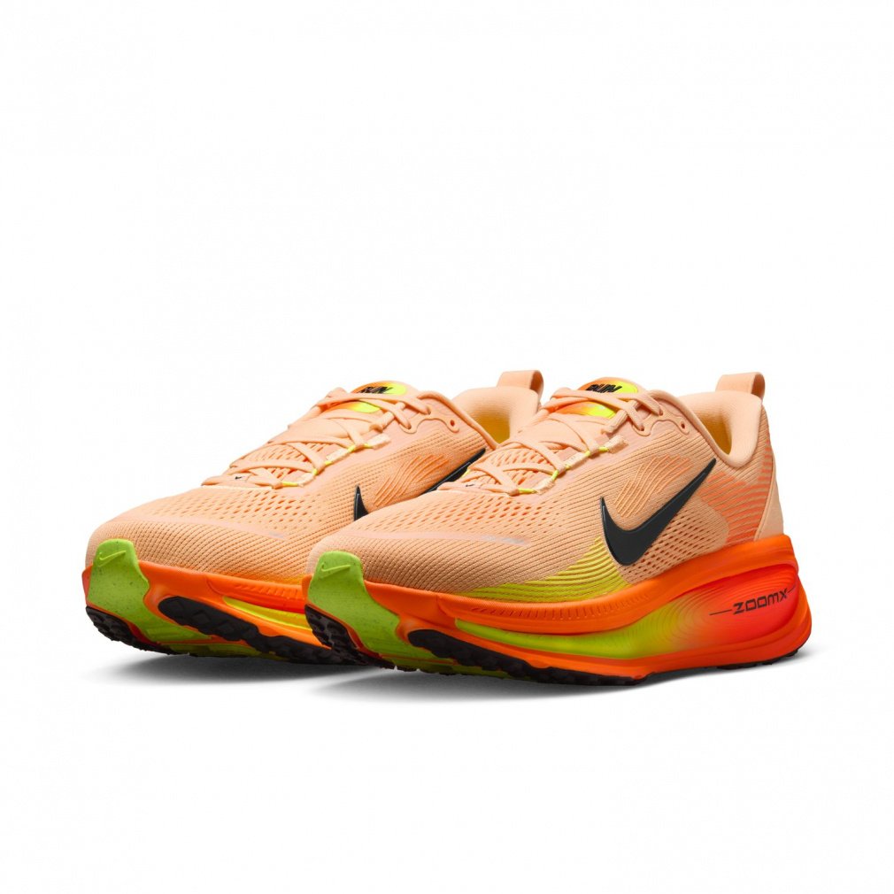 Nike ZoomX ズームボメロ18se ランニングシューズ カラフル ランナーの声が導いた、ナイキ ボメロ 18誕生の裏側.オンラインストア