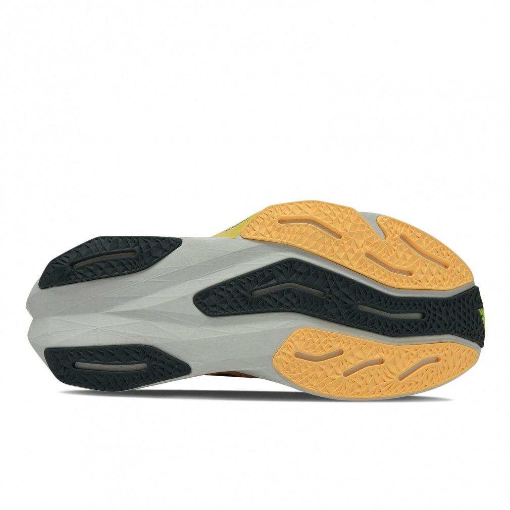 ニューバランス FuelCell Rebel v4 フューエルセル レベル v4 MFCXLL4