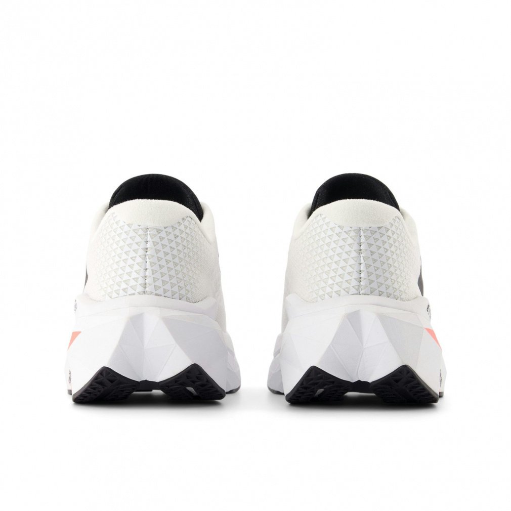 ニューバランス FuelCell SuperComp Trainer v3 フューエルセル