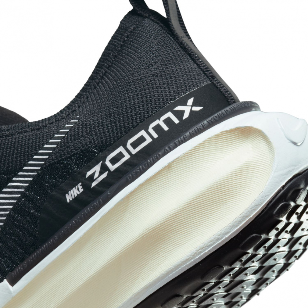 ナイキ ZOOM X INVINCIBLE RUN FLYKNIT ズームX インヴィン