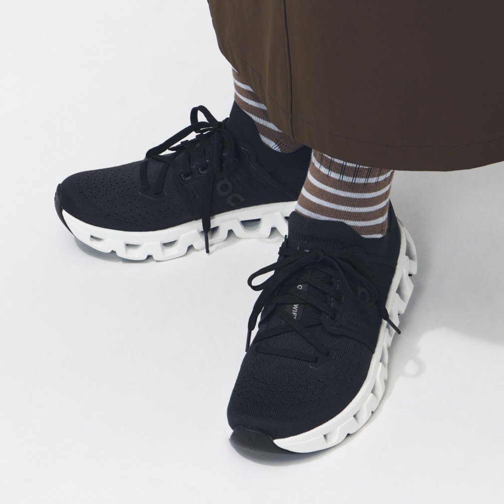 ラウド On Cloudswift 3 in Alloy & Glacier | FWRD