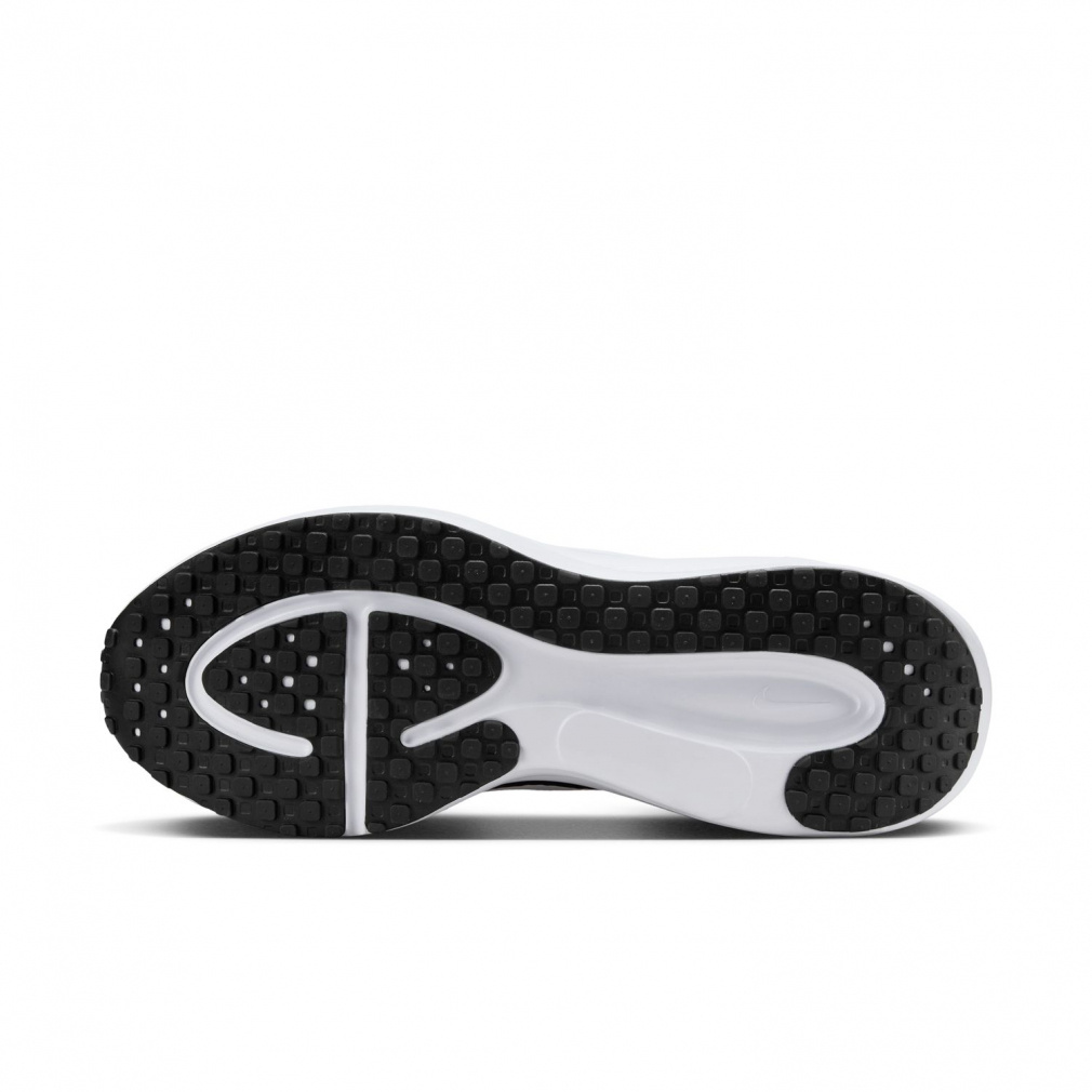 ナツキ(8/15) NIKE ナイキ スニーカー レボリューション8 REVOLUTION 8 通販