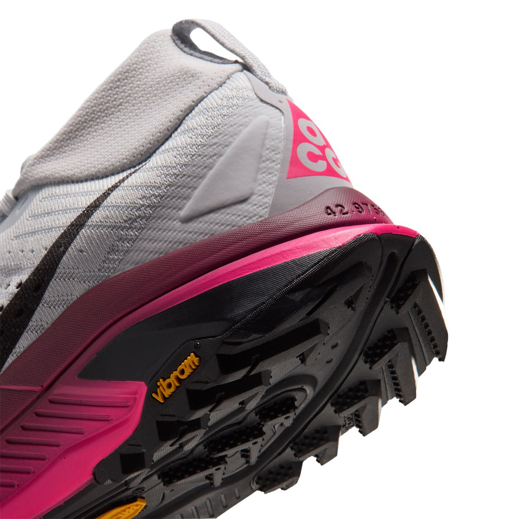ナイキ ウィメンズ ACG Zegama Trail ACG ゼガマ トレイル HV8115-009