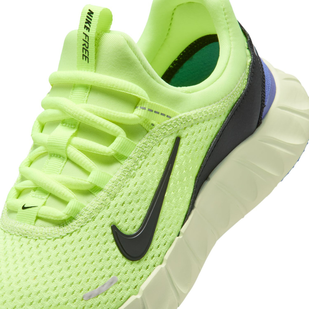Nike Free ランニングシューズ オリーブグリーン ナイキ ジュニア(キッズ・子供) ランニングシューズ Free Ride フリー