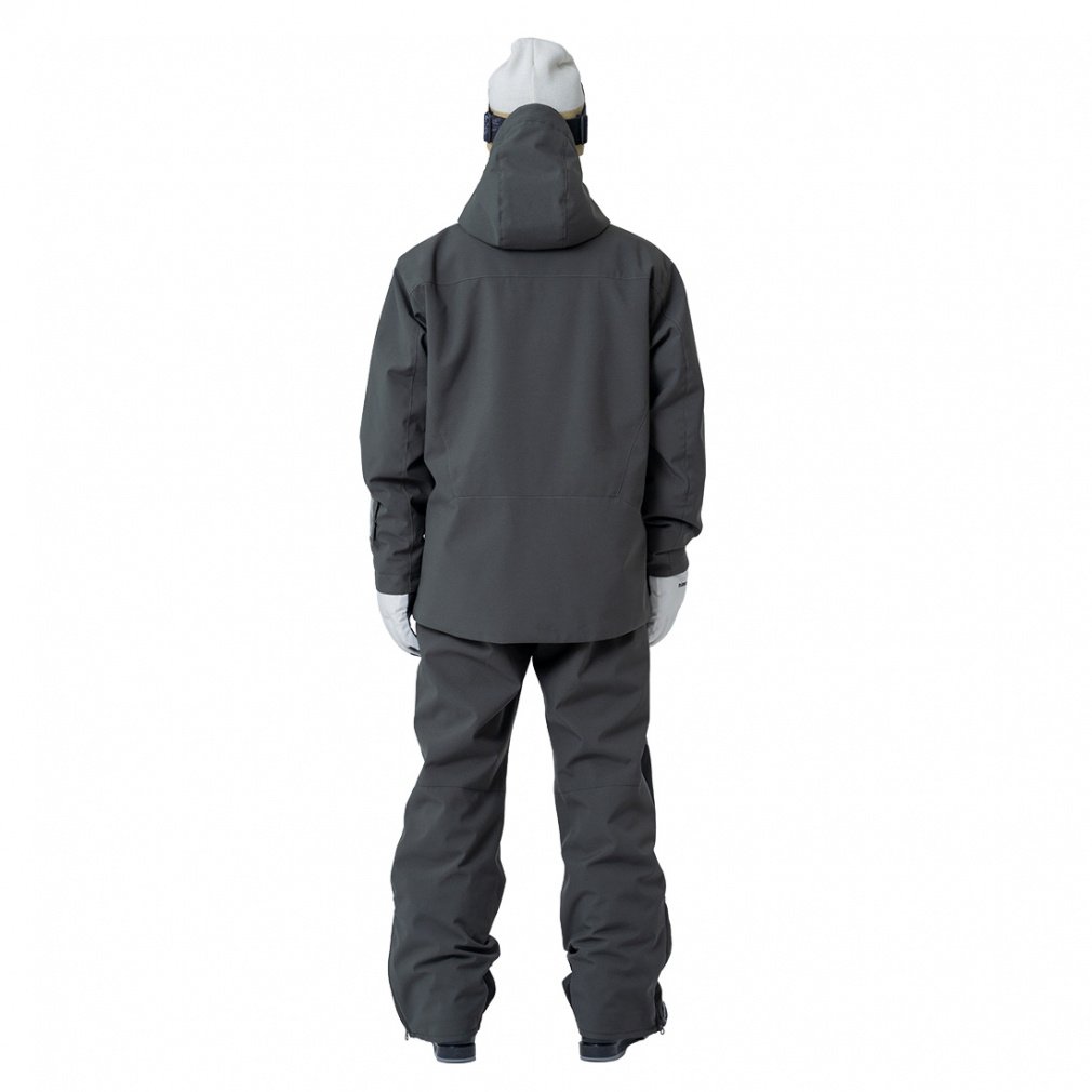 【使用2回のみ美品】スペシャルゲスト　ウェア　上下セット ニーマ(nima) スキーウェア 上下セット ジュニアスーツ JR-1507 【24