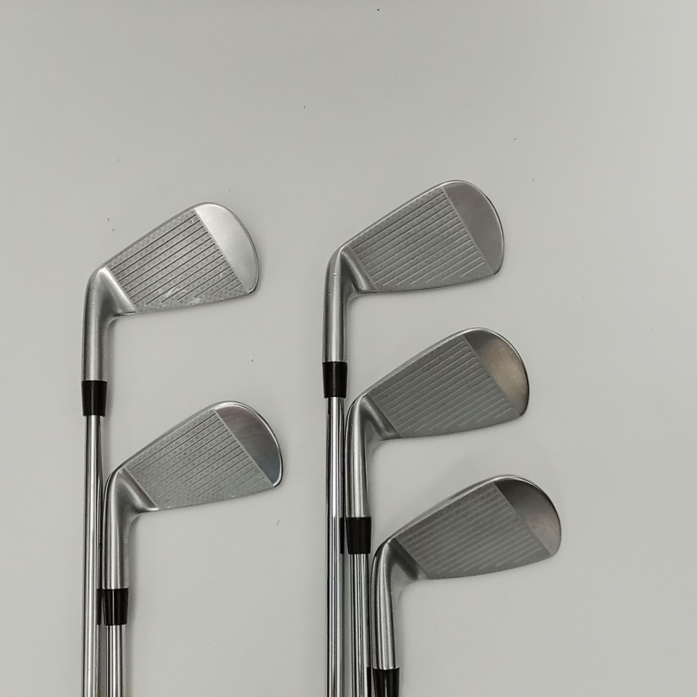 ONOFF FORGED KURO (2024) Dynamic Gold Tour Issue[その他ｽﾁｰﾙ