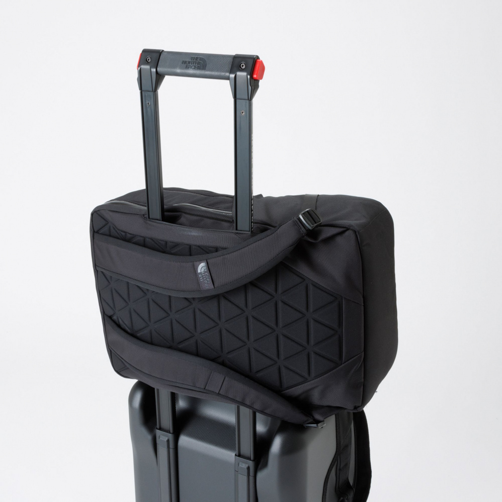 美品✨THE NORTH FACE Shuttle Daypack PCポケット s-l400.jpg