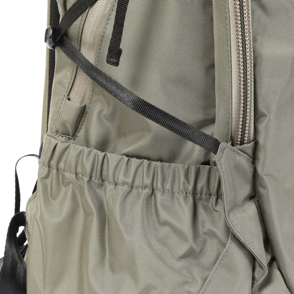 美品F/CE. FCE ROBIC DAYTRIP バックパック31L エフシーイー ROBIC DAYTRIP BP 31L SAGE OLIVE FRN30241B