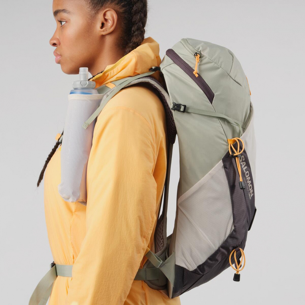 サロモン AEROTREK 18 WOMEN M/L 18L SEAGRASS/SV CLOUD/Nine Iron
