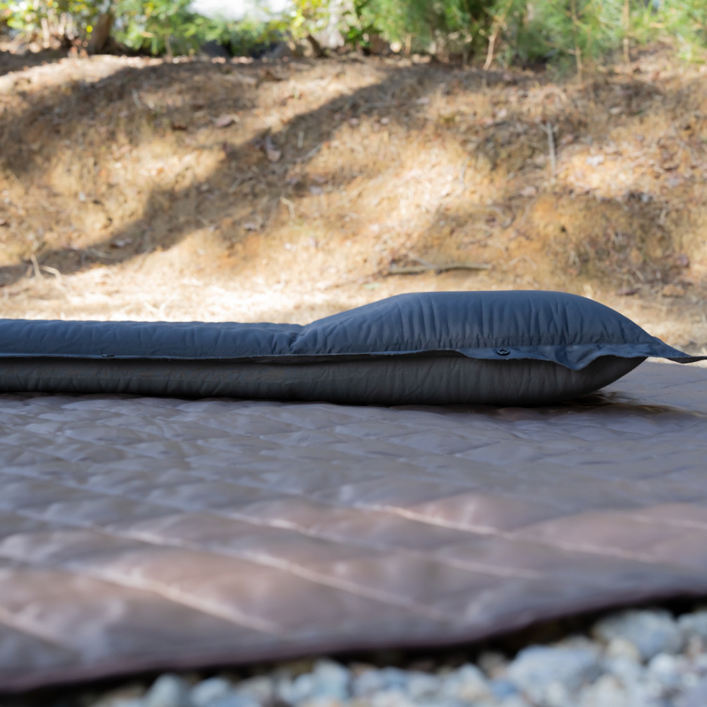 アルペンアウトドアーズ 枕付きインフレータブルマット 7cm マクラツキ