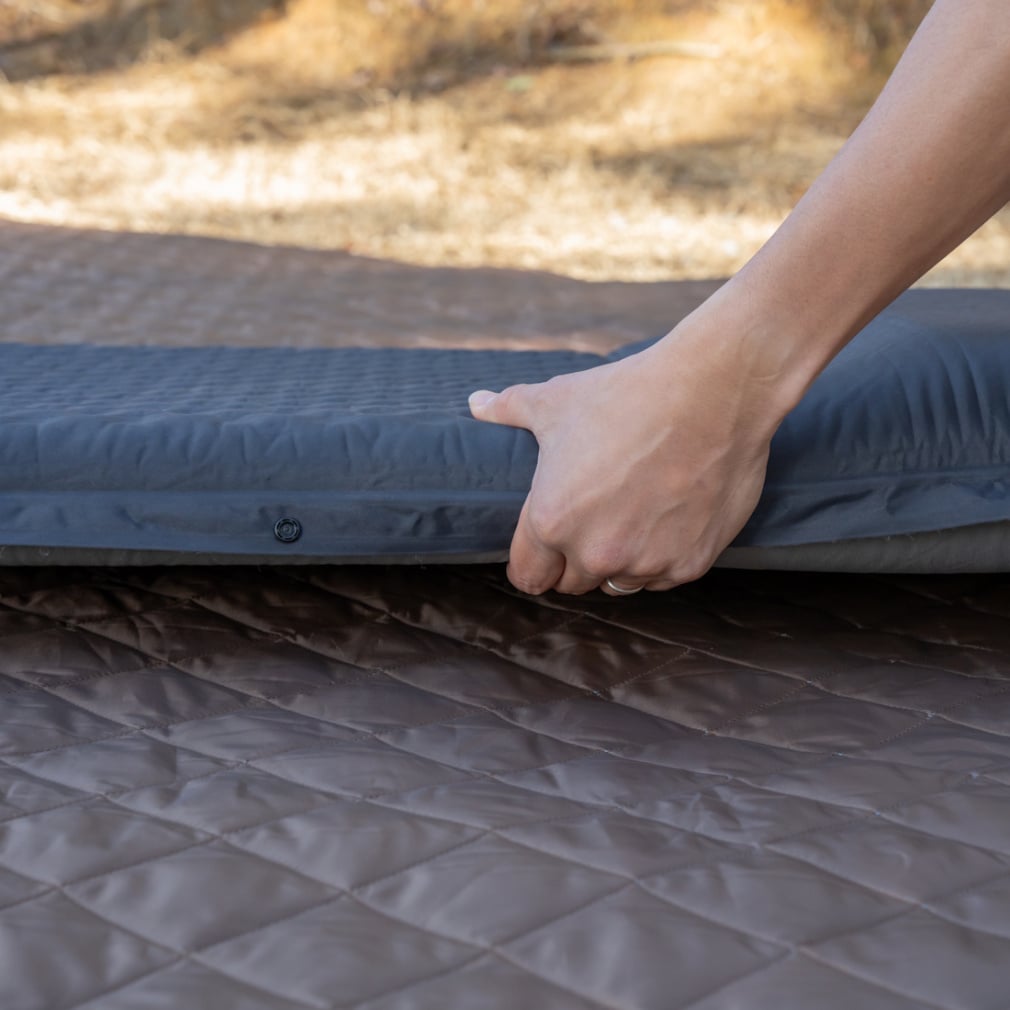 アルペンアウトドアーズ 枕付きインフレータブルマット 7cm マクラツキ