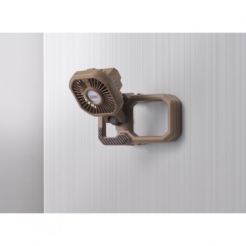2026年 新商品 コールマン アウトドアクリップライトファン(ブラウン