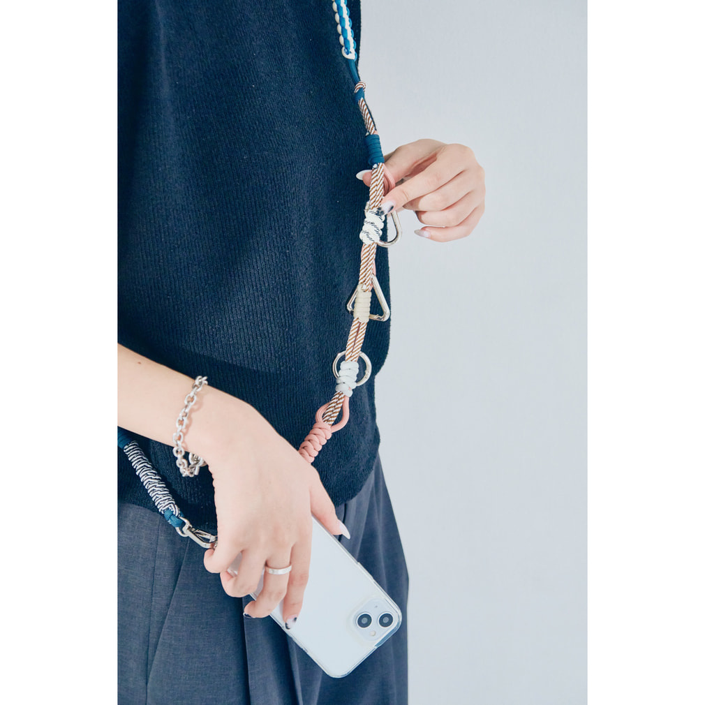 マカロニエッジ カラビナ ソロモン編込み マルチ スマホストラップ