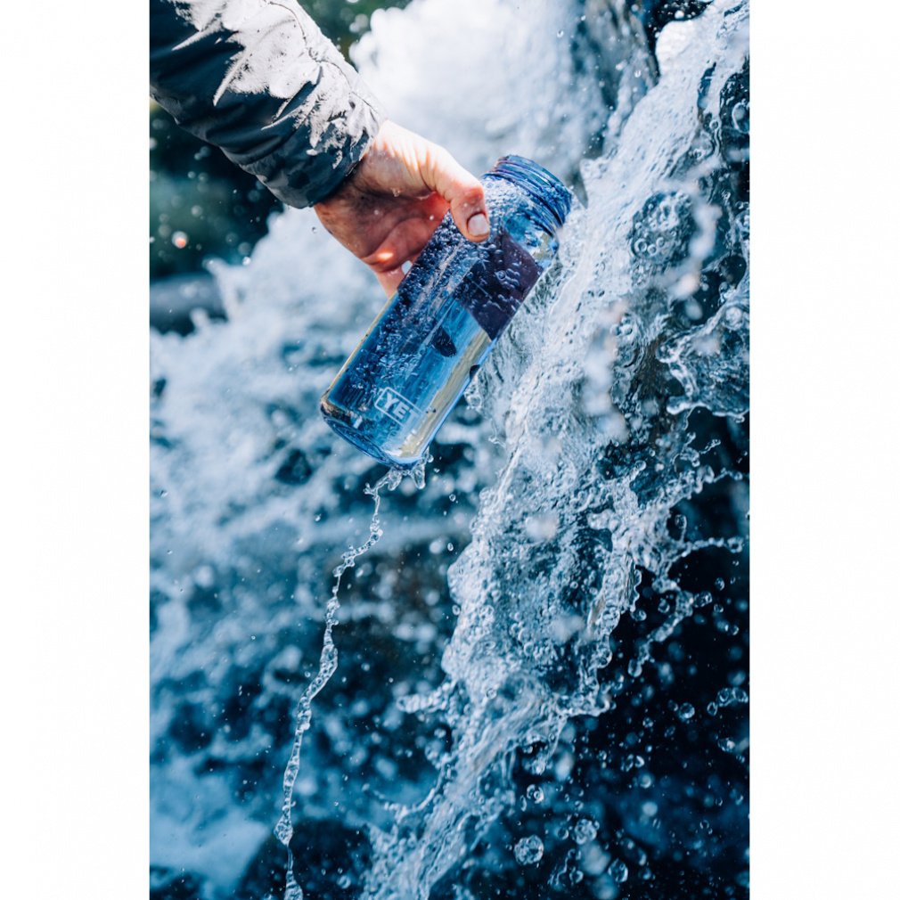 イエティ YONDER 750 ml WATER BOTTLE WITH CHUG CAP 210712 20001