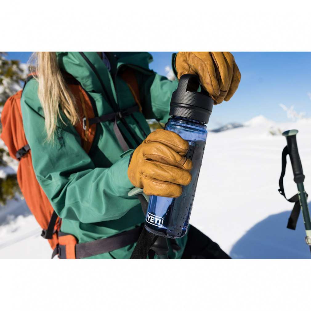 イエティ YONDER 750 ml WATER BOTTLE WITH CHUG CAP 210712 20001