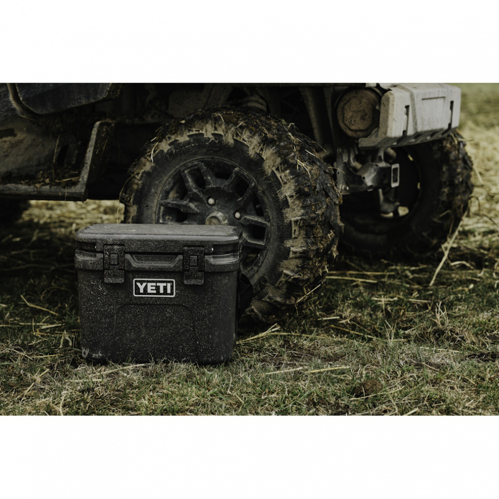 イエティ ROADIE 15 100331 60000 キャンプ ハードクーラー : CHARCOAL