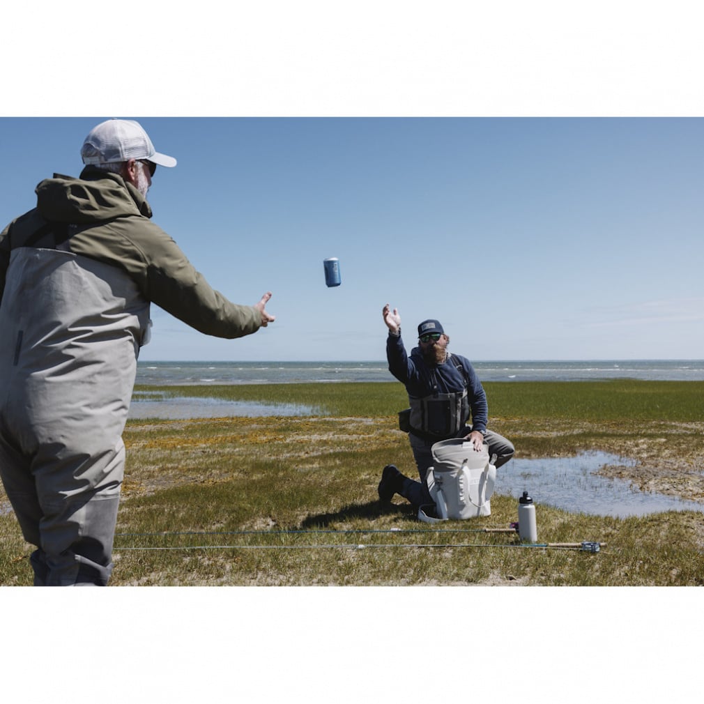 イエティ HOPPER M15 180601 31562 キャンプ ソフトクーラー : CAPE