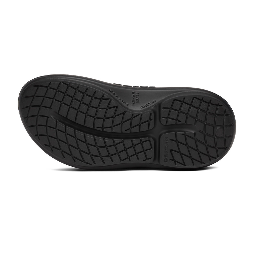 ウーフォス OOyea Black 0970050252 スポーツサンダル : ブラック