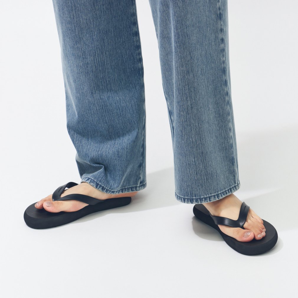 ブラックビーチサンダル AMOUR BOX（アムールボックス）の「ビーチサンダル（サンダル）」 - WEAR