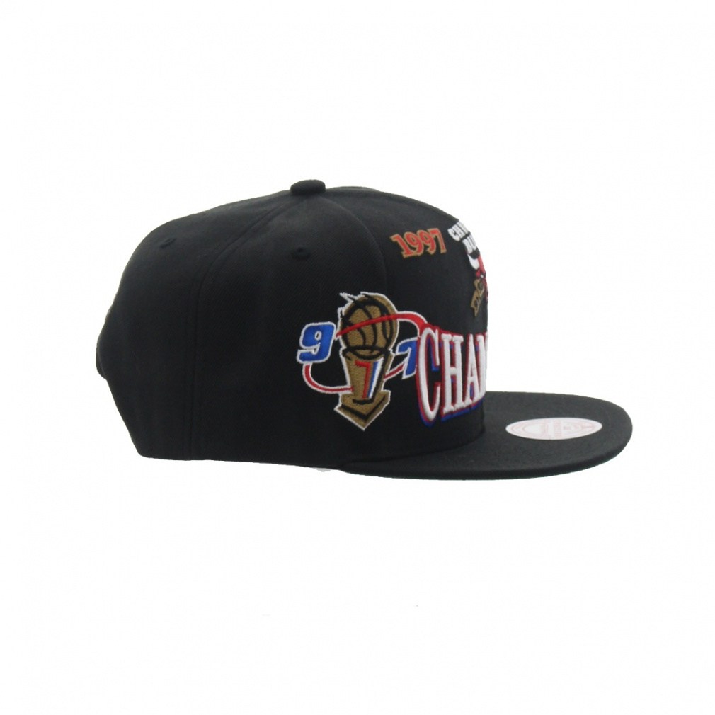 シカゴ・ブルズ　バックル Shop Chicago Bulls Apparel & Merchandise In The Gifts Under