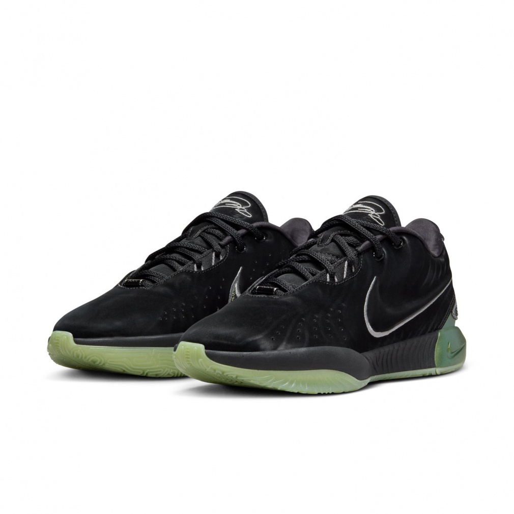 NIKE レブロンジェームス　ウォームアップウェア Mサイズ ブラック/ホワイト NIKE公式】レブロン ジェームズ セレクト シリーズ メンズ