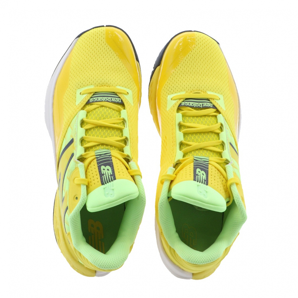 New Balance バスケットボールシューズ イエロー/オレンジ 送料&関税込み New Balance TWO WXY v4 バスケシューズお早めに