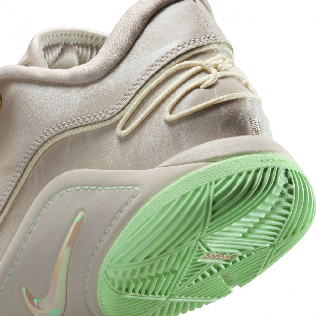 ナイキ LeBron XXII EP レブロン XXII EP レブロン 22 EP FZ1095-002