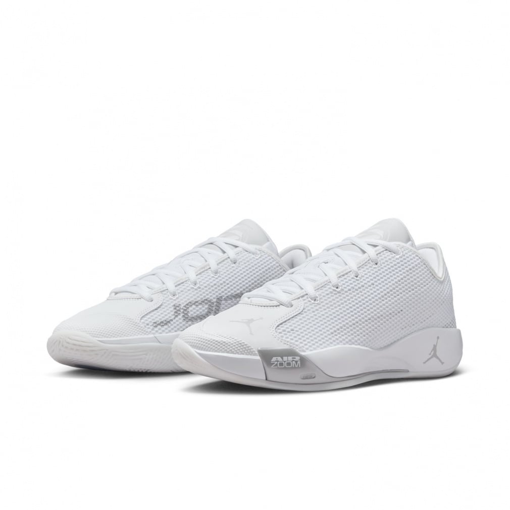 ジョーダン LUKA 77 Triple White PF ルカ 77 Triple White PF IF1611