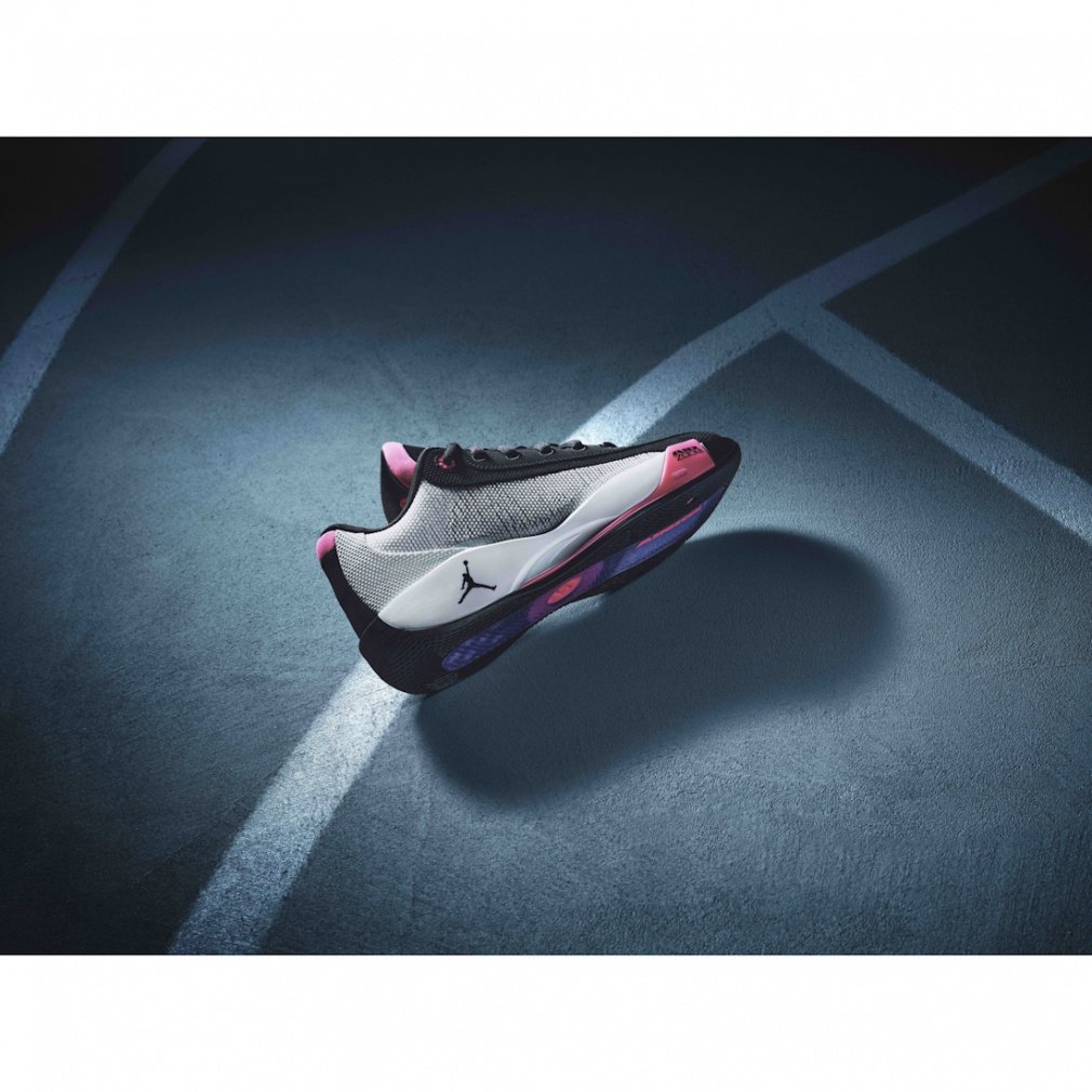 ルカです。 ジョーダン LUKA.77 PF ルカ .77 PF HF0819-005 メンズ レディス