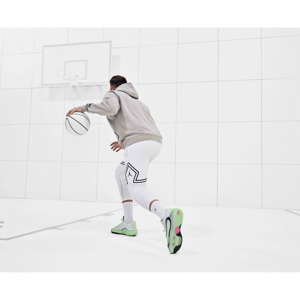 ジョーダン ルカ 4 PF スペースナビゲーター HF0824-300 ルカ