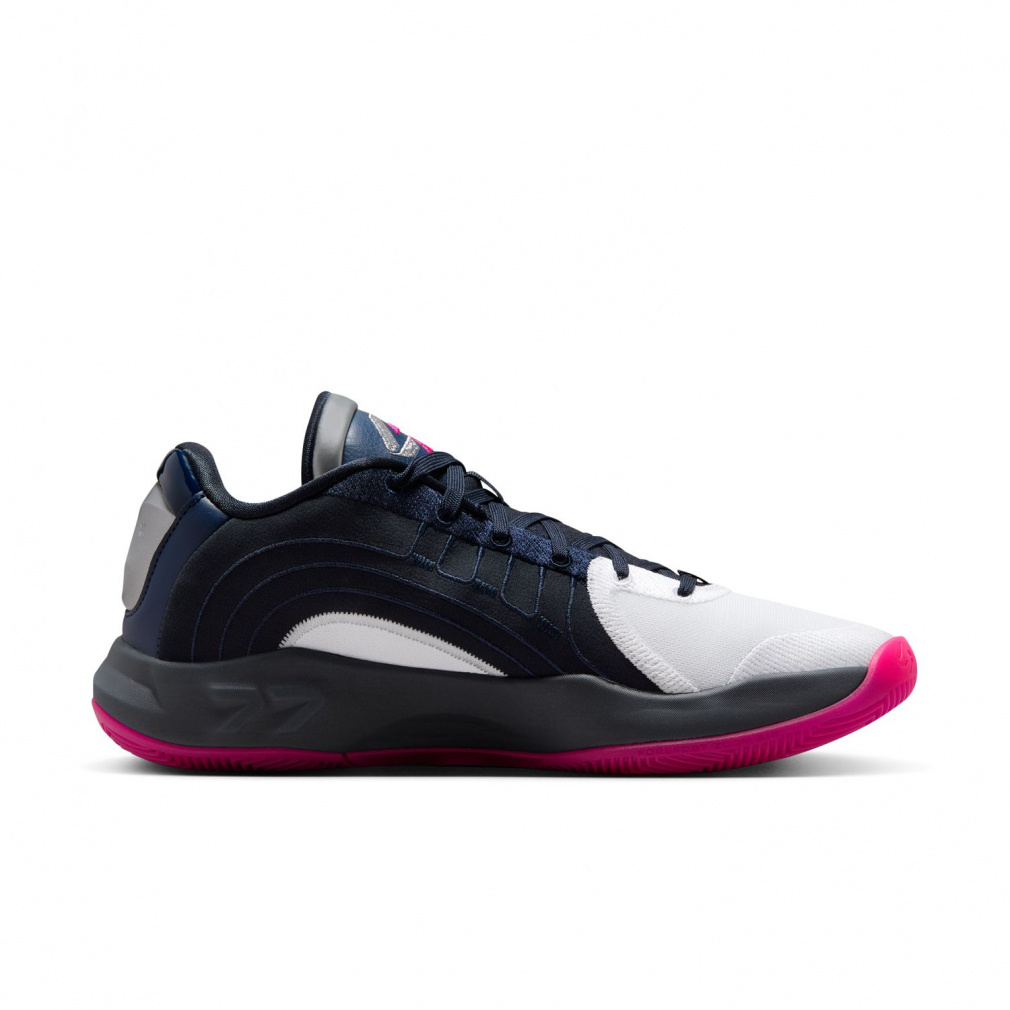 バッシュ、ルカ4PF、28.5センチ　送料込み（北海道、沖縄以外） NIKE公式】ルカ 4 PF 