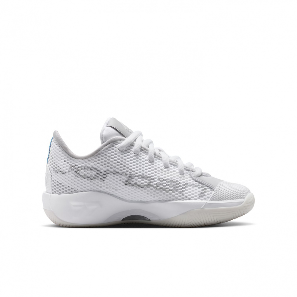 ジョーダン LUKA 77 Triple White GS ルカ 77 Triple White GS IH0573