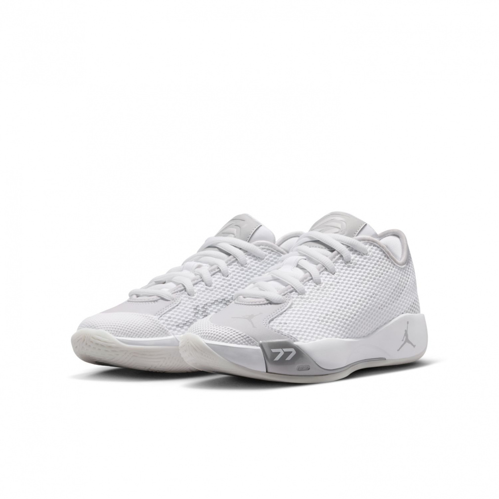 ジョーダン LUKA 77 Triple White GS ルカ 77 Triple White GS IH0573
