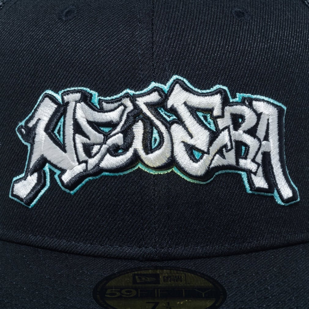ニューエラ キャップ 59FIFTY トラッカー Throw up Logo ブラック