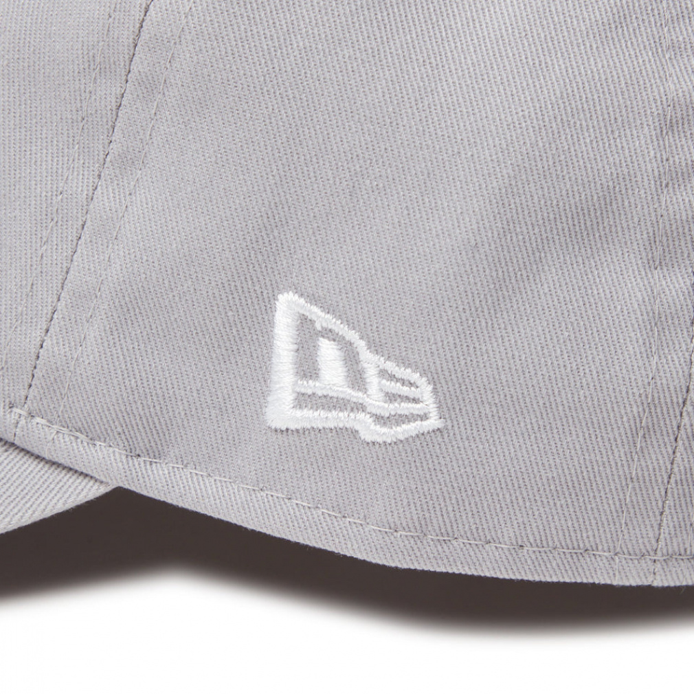 The BONEZ 未使用キャップ グレー×ホワイト NEW ERA（ニューエラ