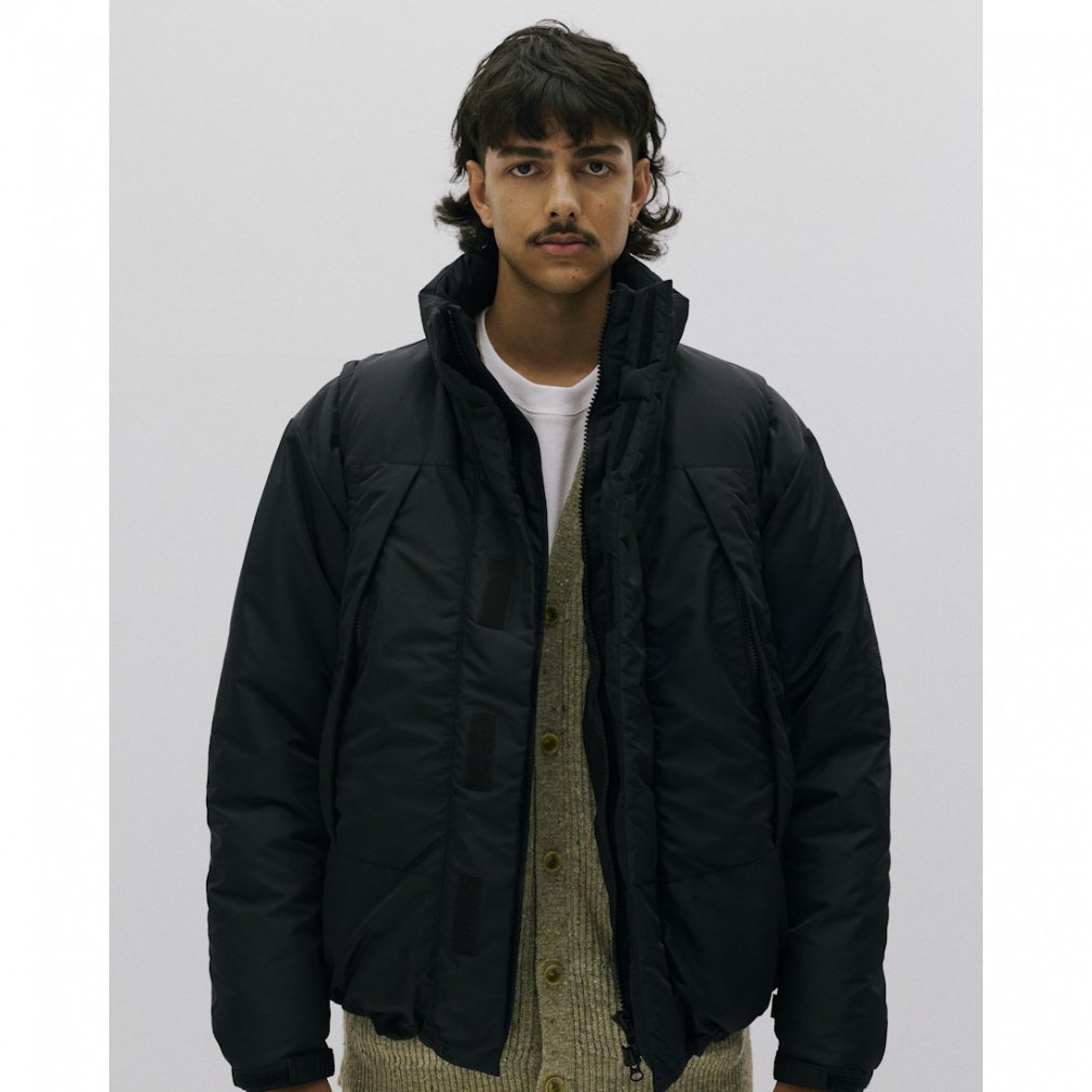 トライアンタン アウトドアカジュアル 中綿ジャケット ディ