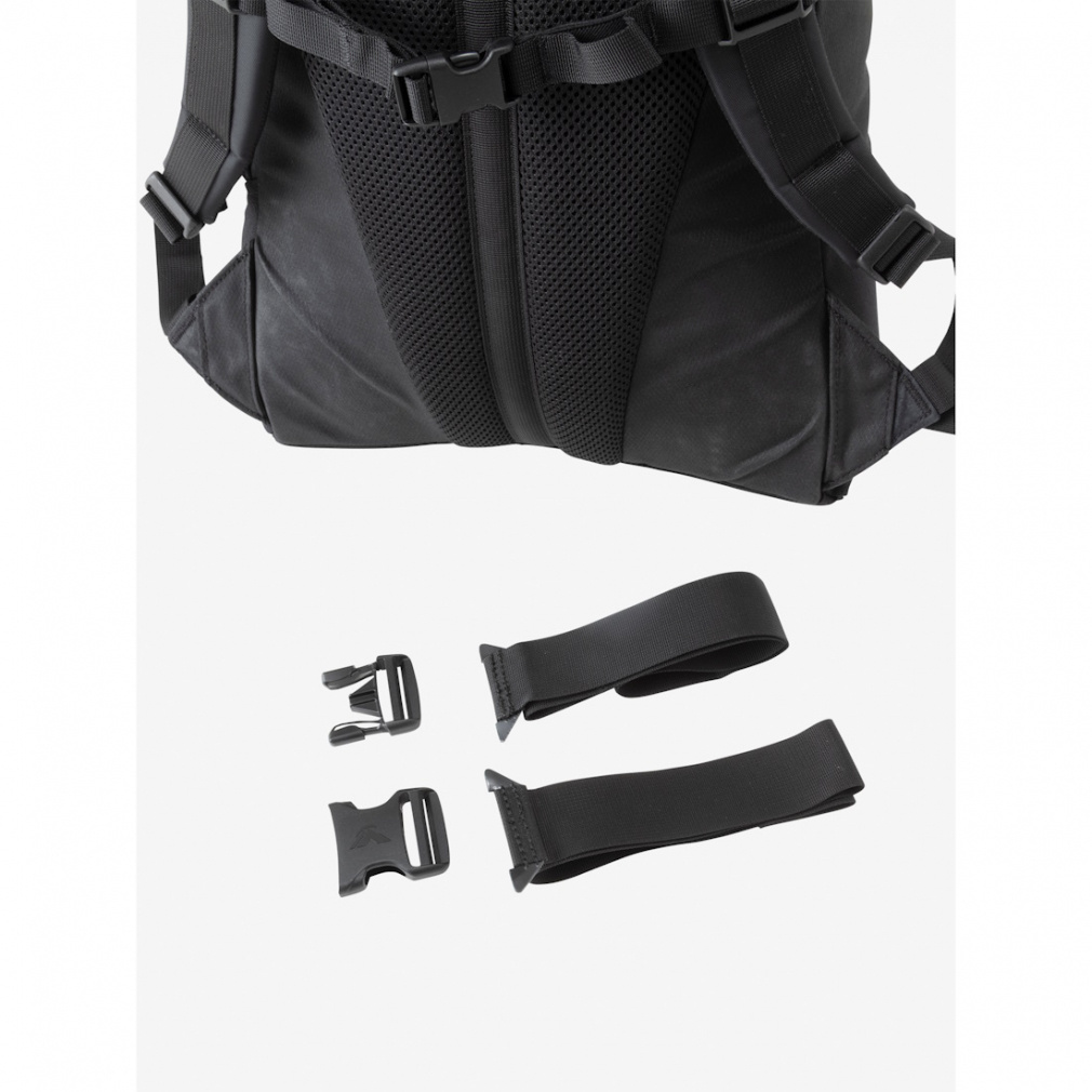 macpac ゲッコ　35L マックパック ゲッコ 35L ブラック MM72500 K トレッキング バック